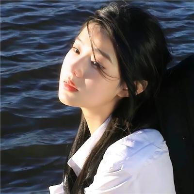 梅露丝海报